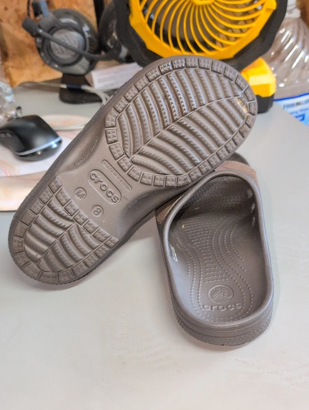 Crocs Sz.8) Slide Sandals in Brown — Casual Men’s Slip-Ons
